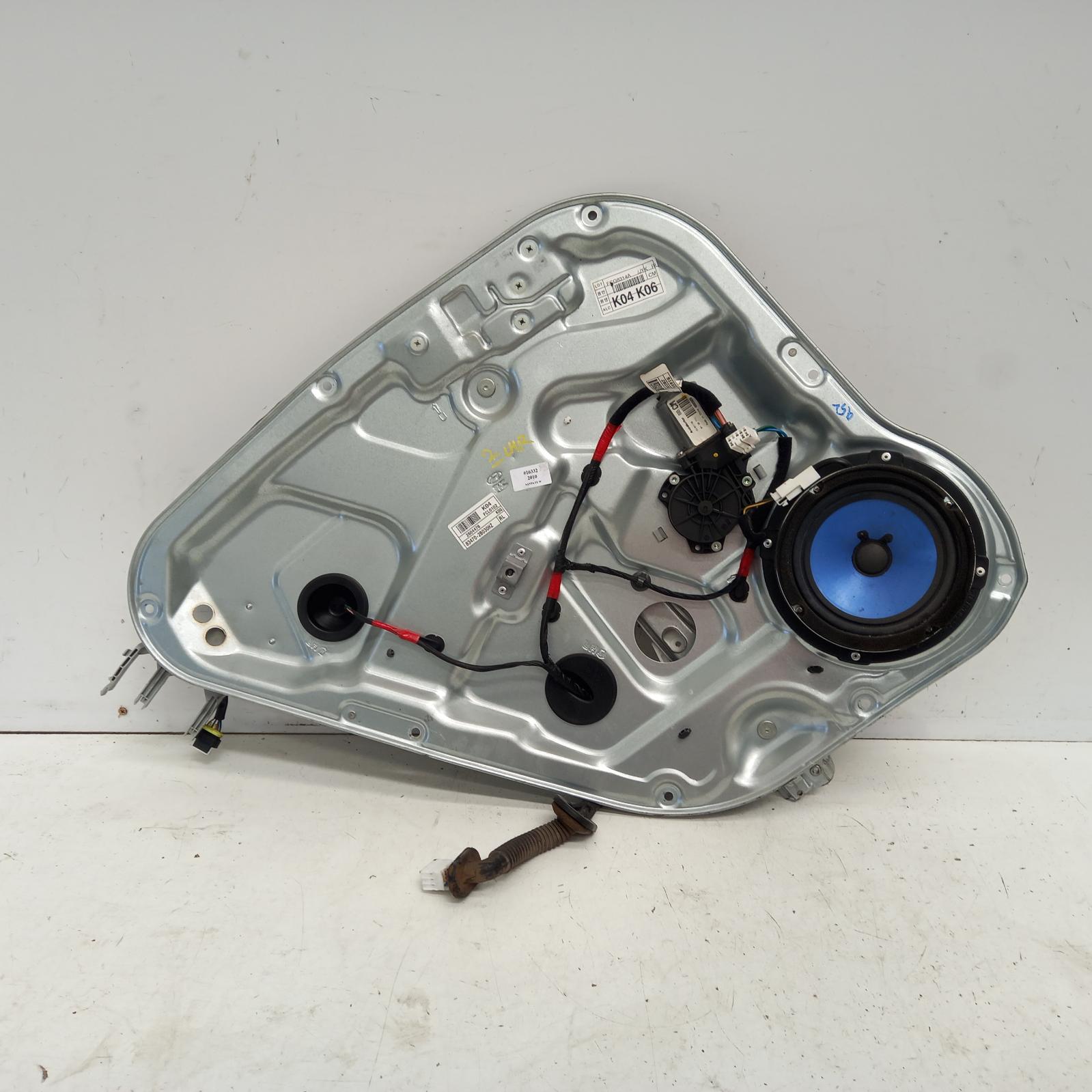 View Auto part Left Rear Wnd Reg/Motor Hyundai Santa Fe 2010