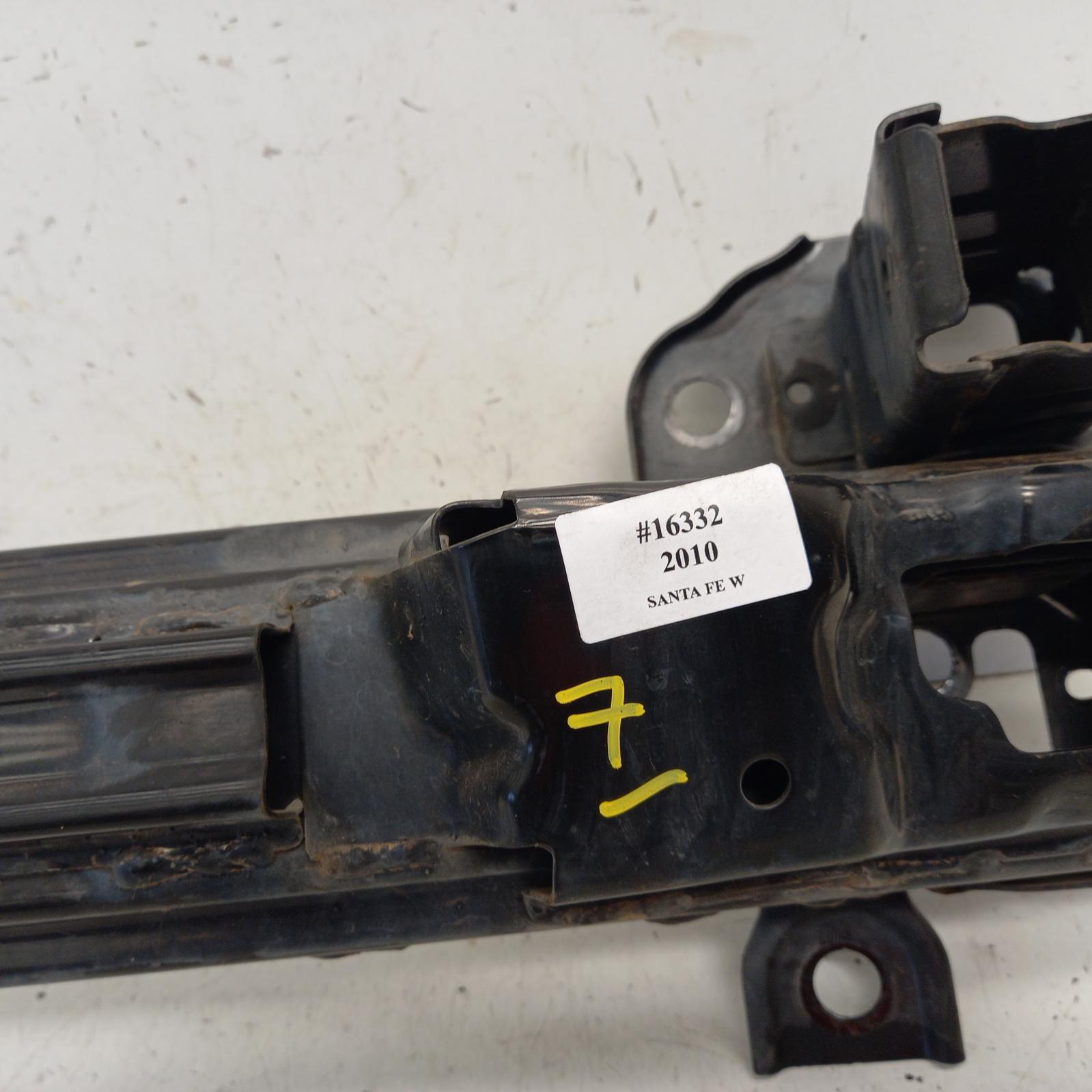 View Auto part F/Bar Reinforc/Brack Hyundai Santa Fe 2010
