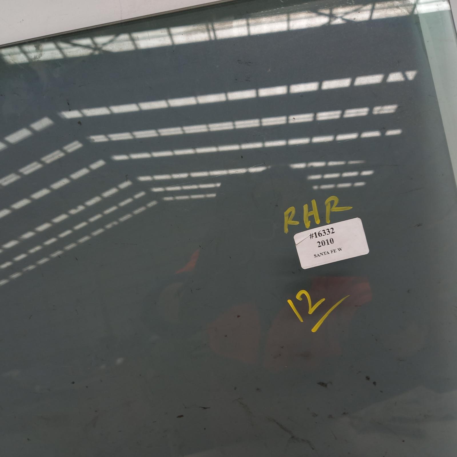 View Auto part Right Rear Door Window Hyundai Santa Fe 2010