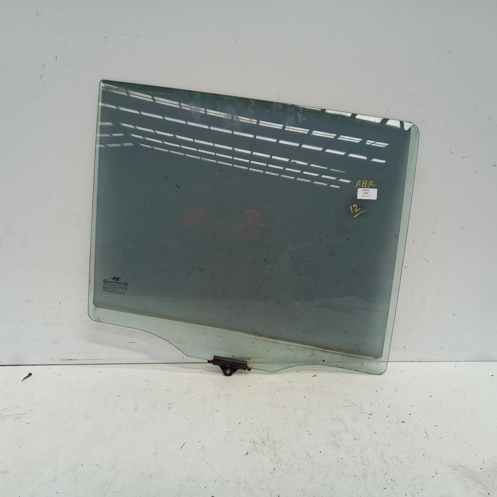 View Auto part Right Rear Door Window Hyundai Santa Fe 2010