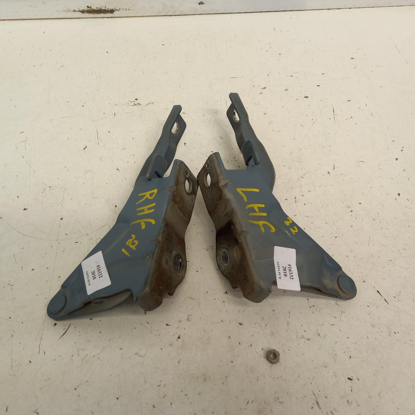 View Auto part Bonnet Hinge/Strut Hyundai Santa Fe 2010