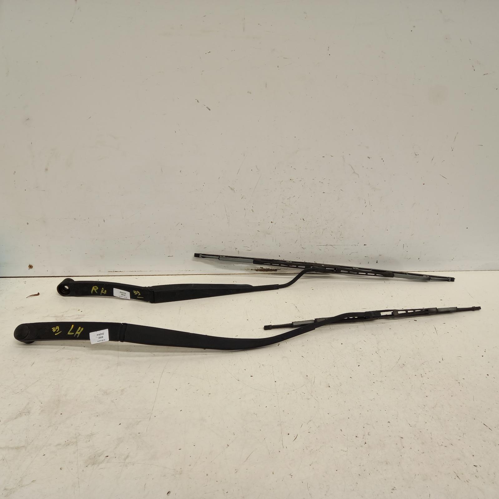 View Auto part Wiper Arm Hyundai Santa Fe 2010