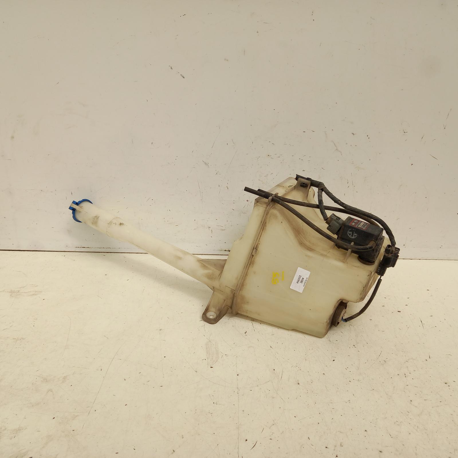 View Auto part Washer Bottle Hyundai Santa Fe 2010