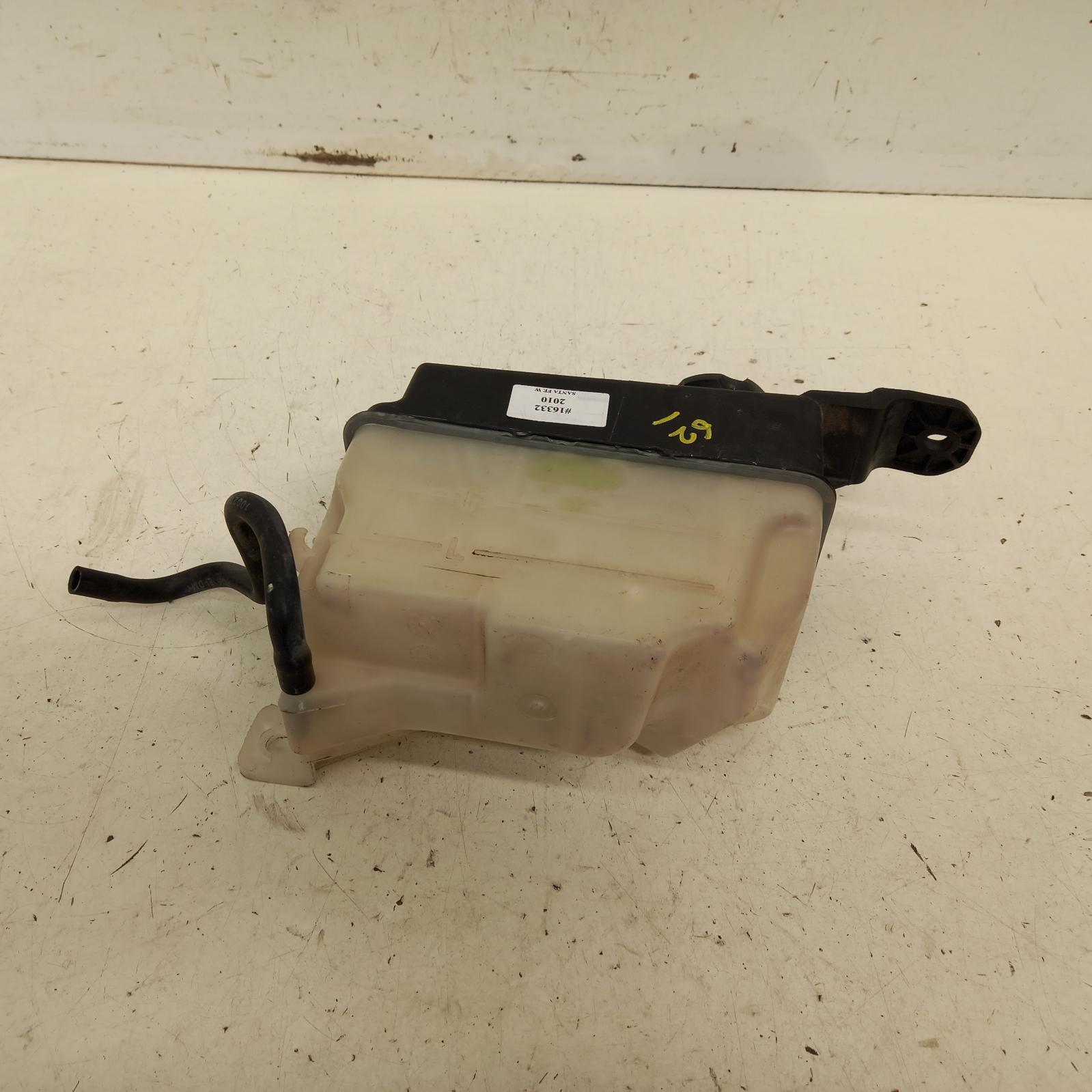 View Auto part Overflow Bottle Hyundai Santa Fe 2010