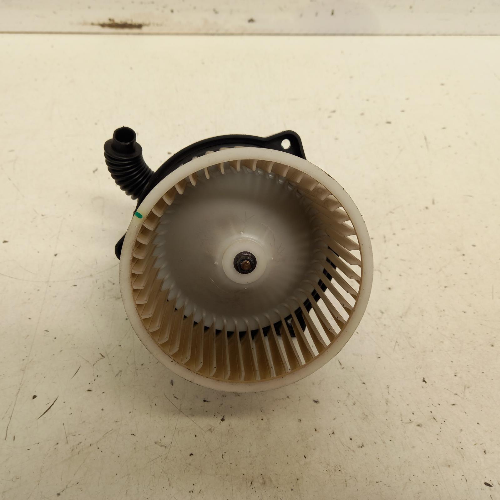 View Auto part Heater Fan Motor Hyundai Santa Fe 2010