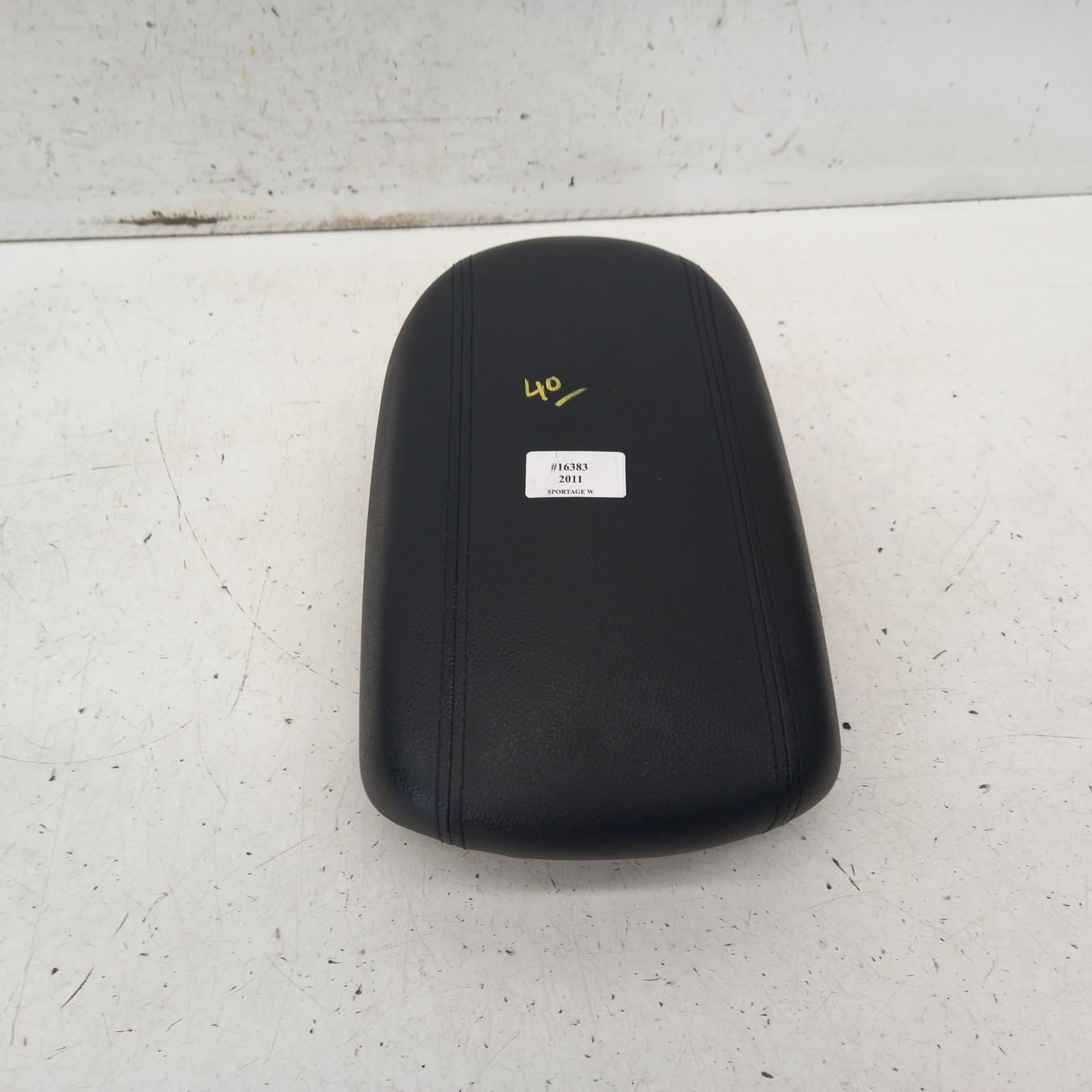 View Auto part Console Kia Sportage 2011