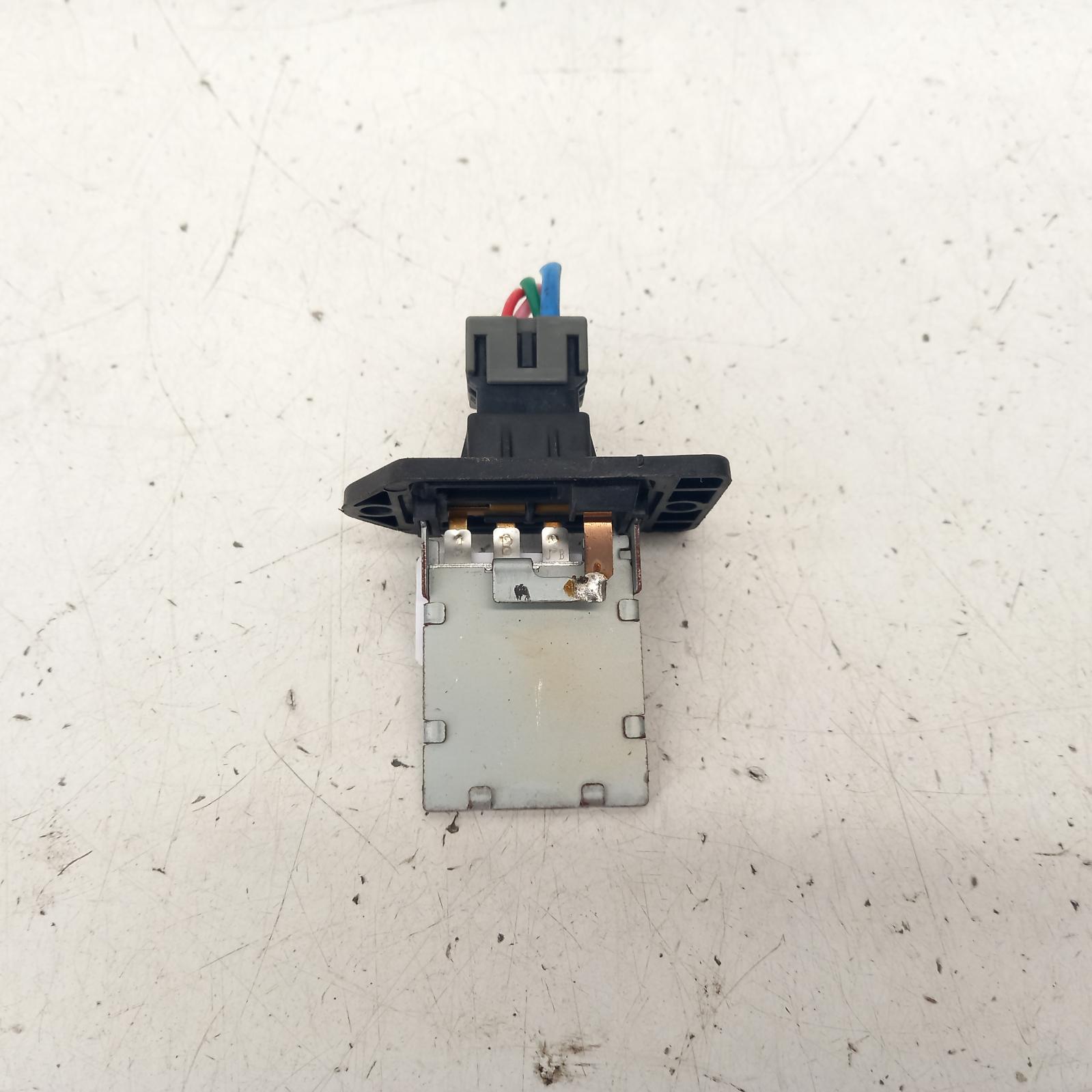 View Auto part Fan Speed Resistor Kia Sportage 2011