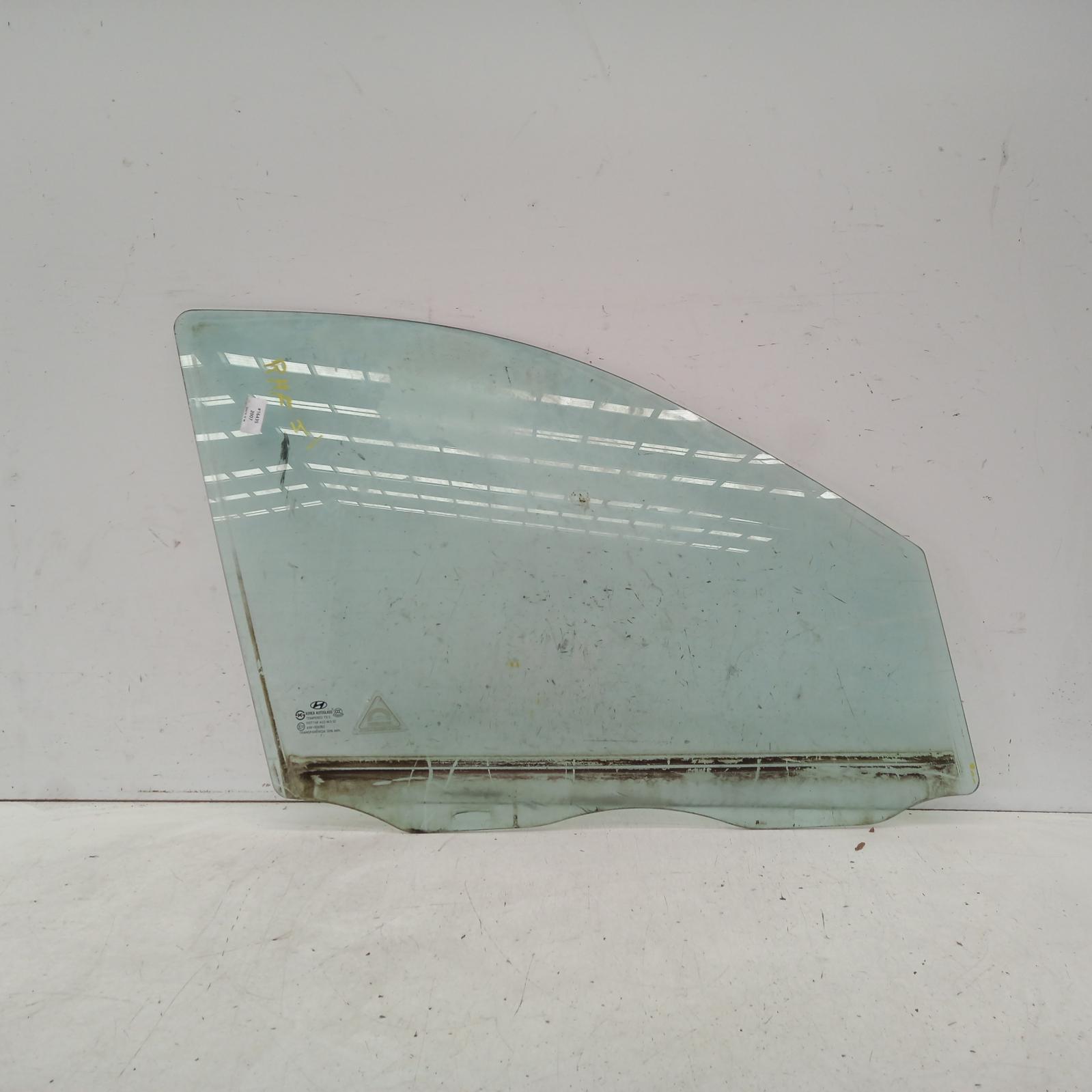 View Auto part Right Front Door Window Hyundai Santa Fe 2007