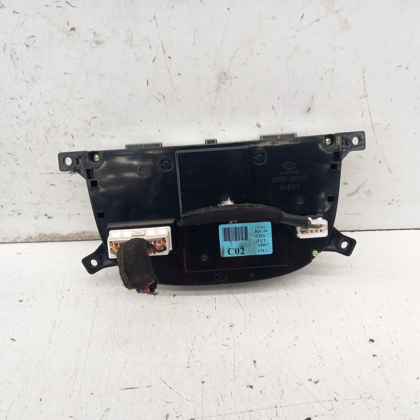 View Auto part Heater/Ac Controls Hyundai Santa Fe 2007