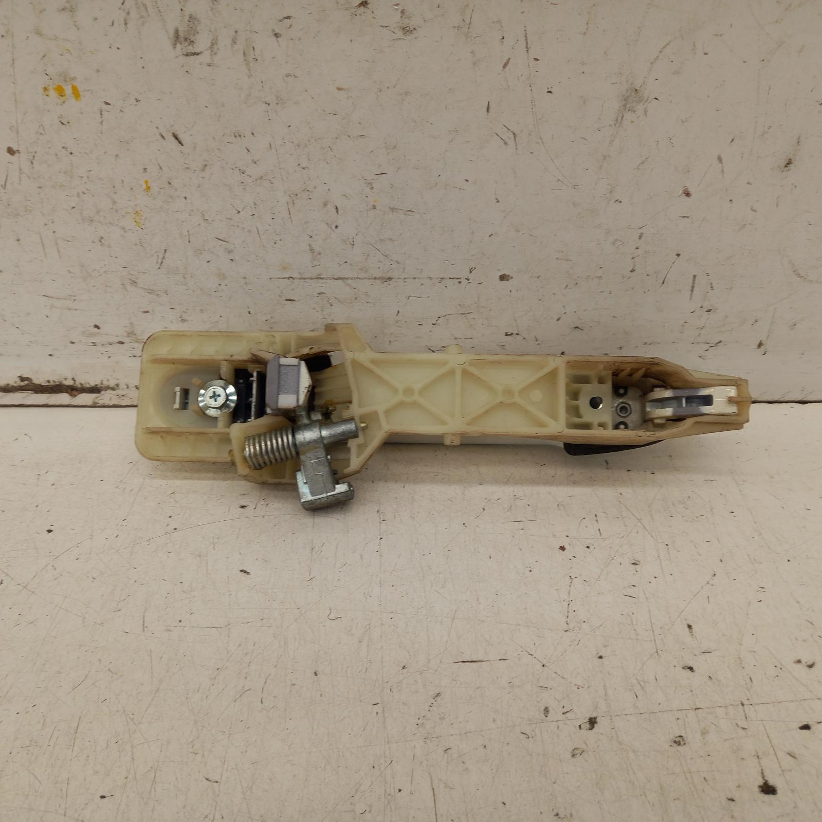 View Auto part Door Handle Hyundai Santa Fe 2007