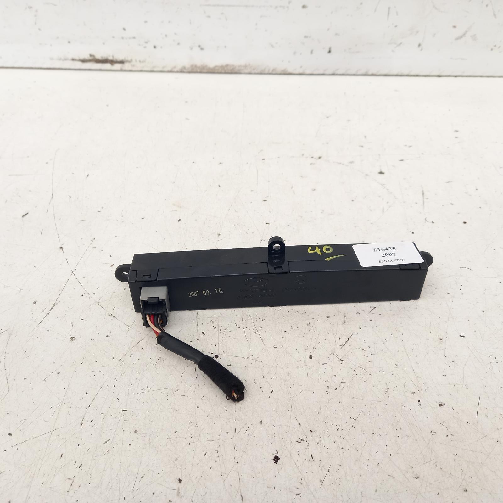 View Auto part Clock Hyundai Santa Fe 2007