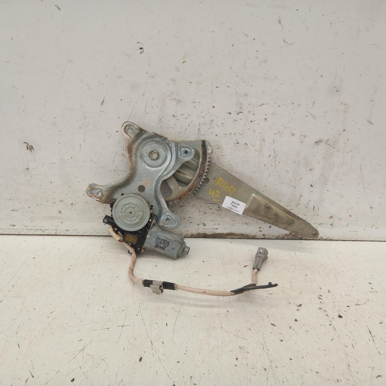 1999 Toyota Landcruiser Right Rear Wnd Reg/Motor View Auto part Right Rear Wnd Reg/Motor Toyota Landcruiser 1999