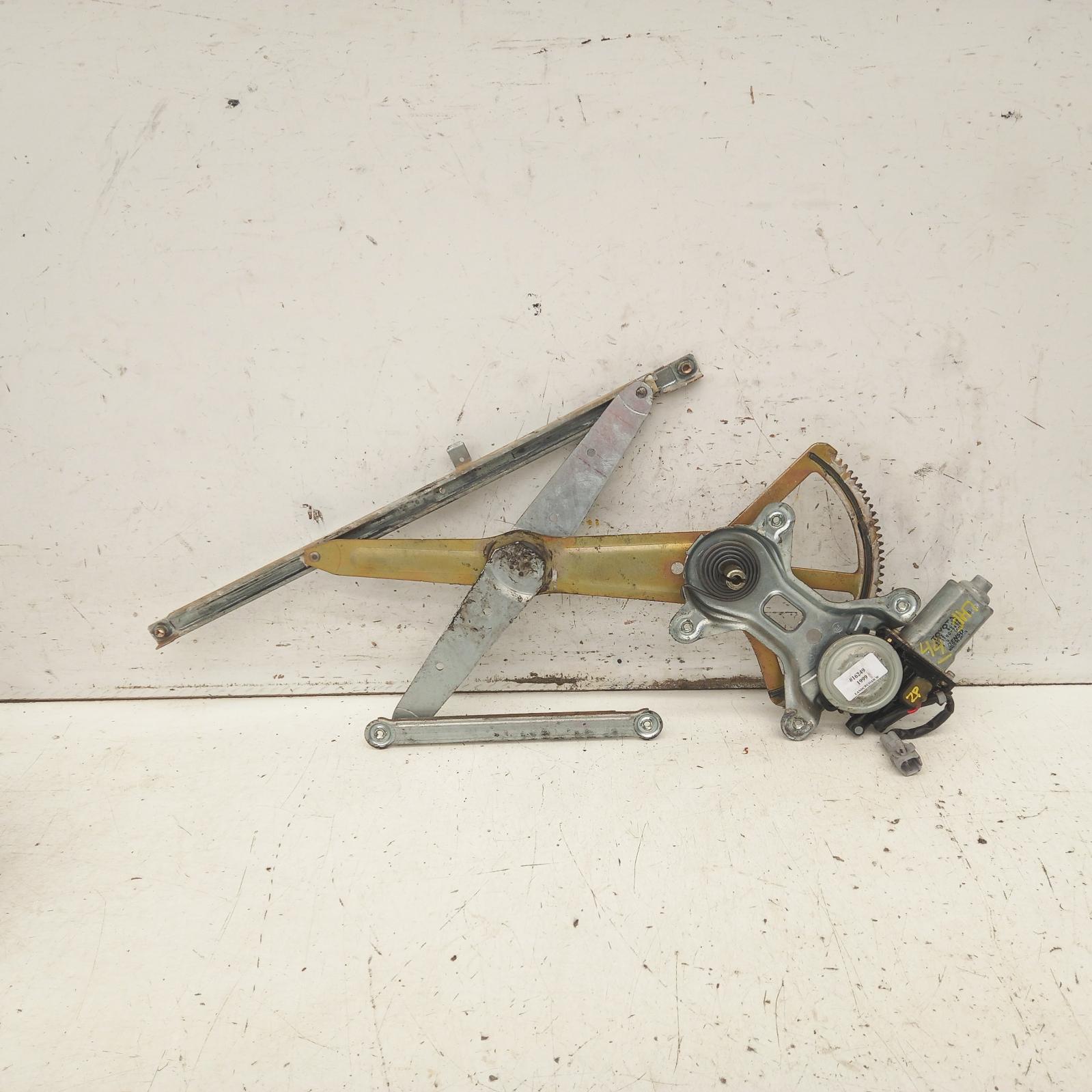 1999 Toyota Landcruiser Left Front Window Reg/Motor View Auto part Left Front Window Reg/Motor Toyota Landcruiser 1999