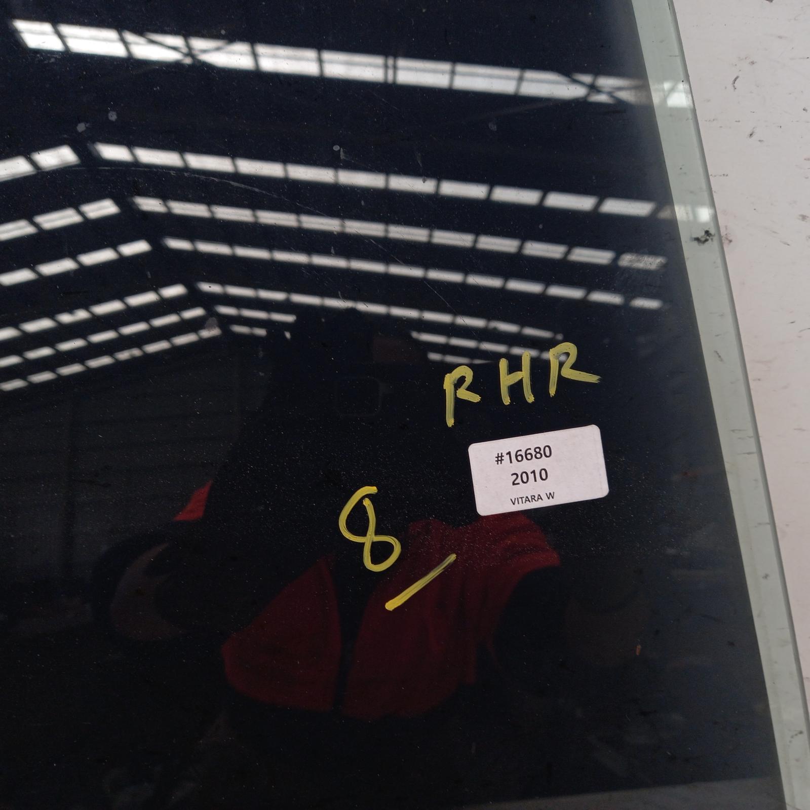 2010 Suzuki Vitara Right Rear Door Window View Auto part Right Rear Door Window Suzuki Vitara 2010