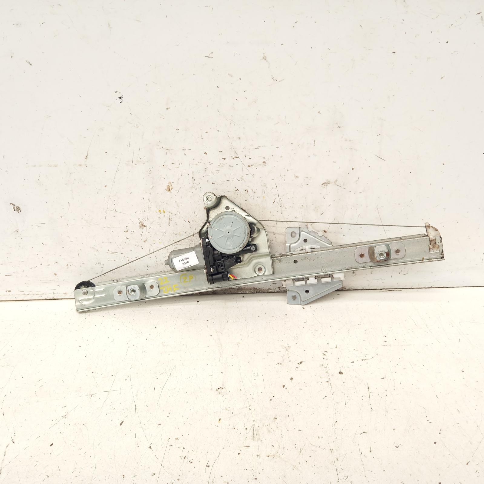 View Auto part Left Front Window Reg/Motor Suzuki Vitara 2010