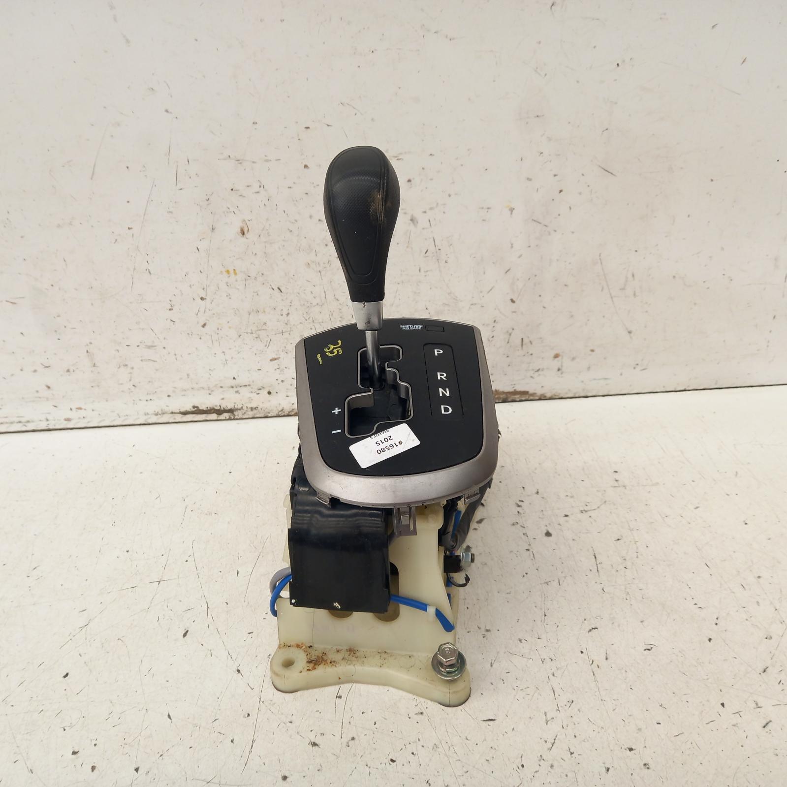 View Auto part Gear Stick/Shifter Hyundai Accent 2015