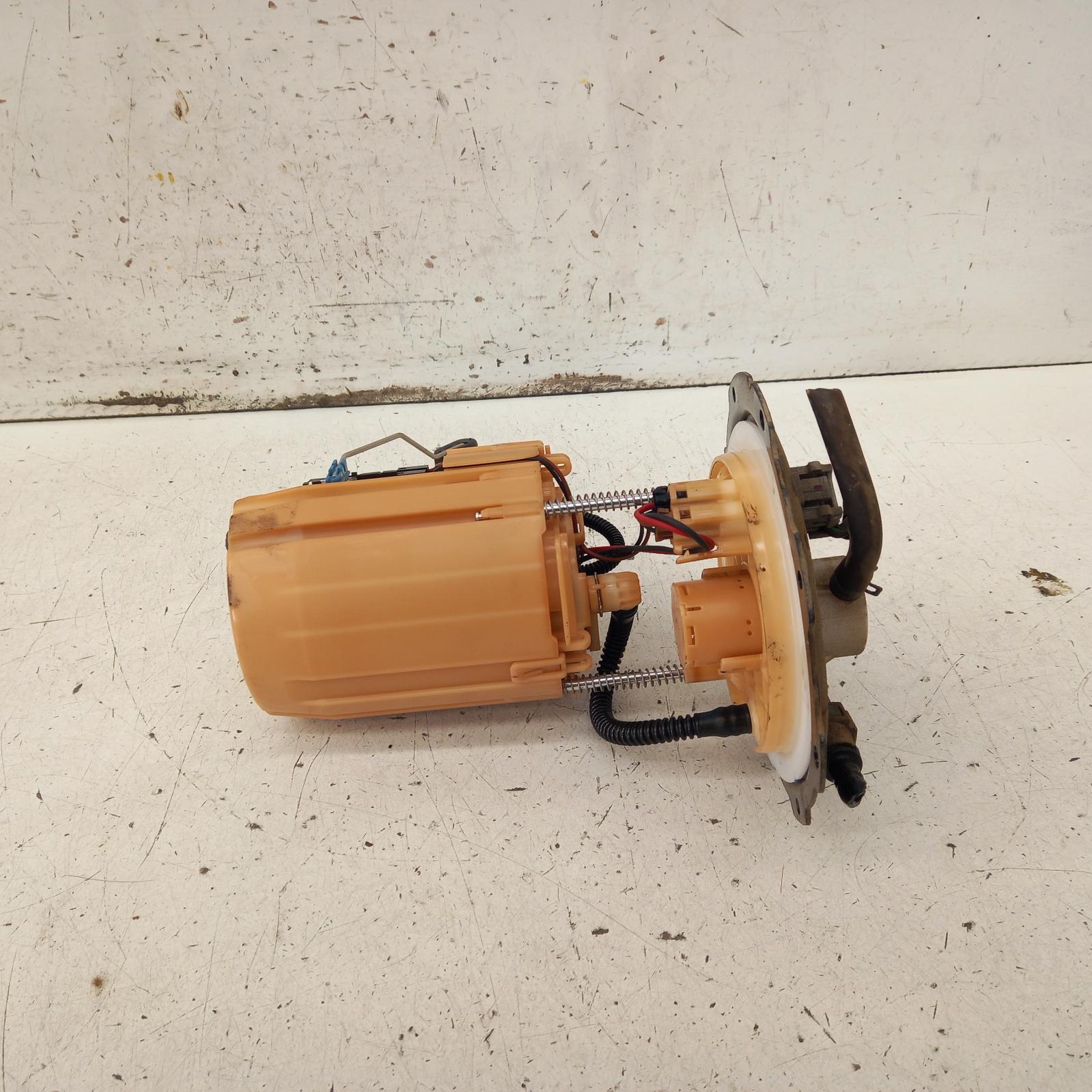 View Auto part Fuel Pump Hyundai Accent 2015