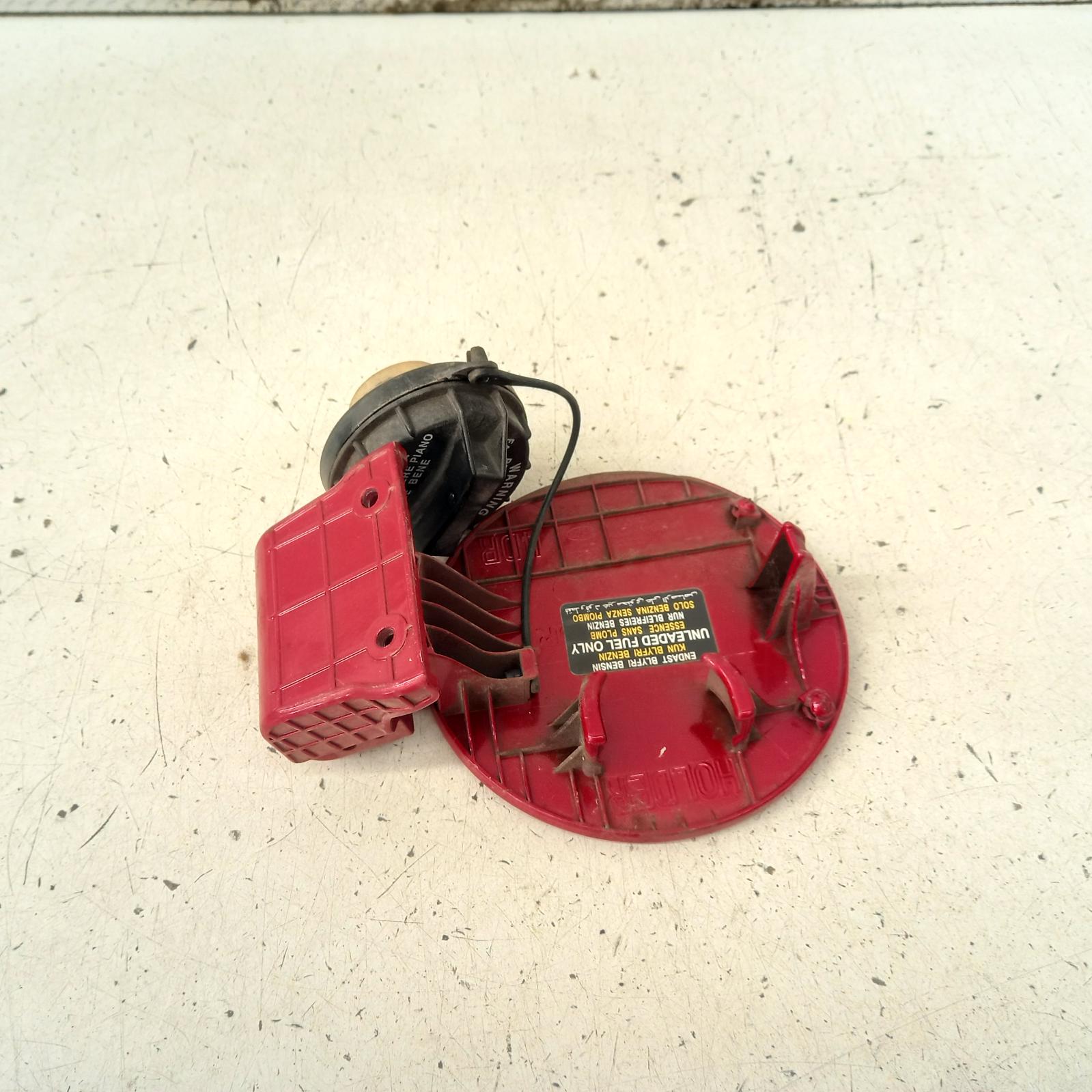 View Auto part Fuel Door / Filler Hyundai Accent 2015
