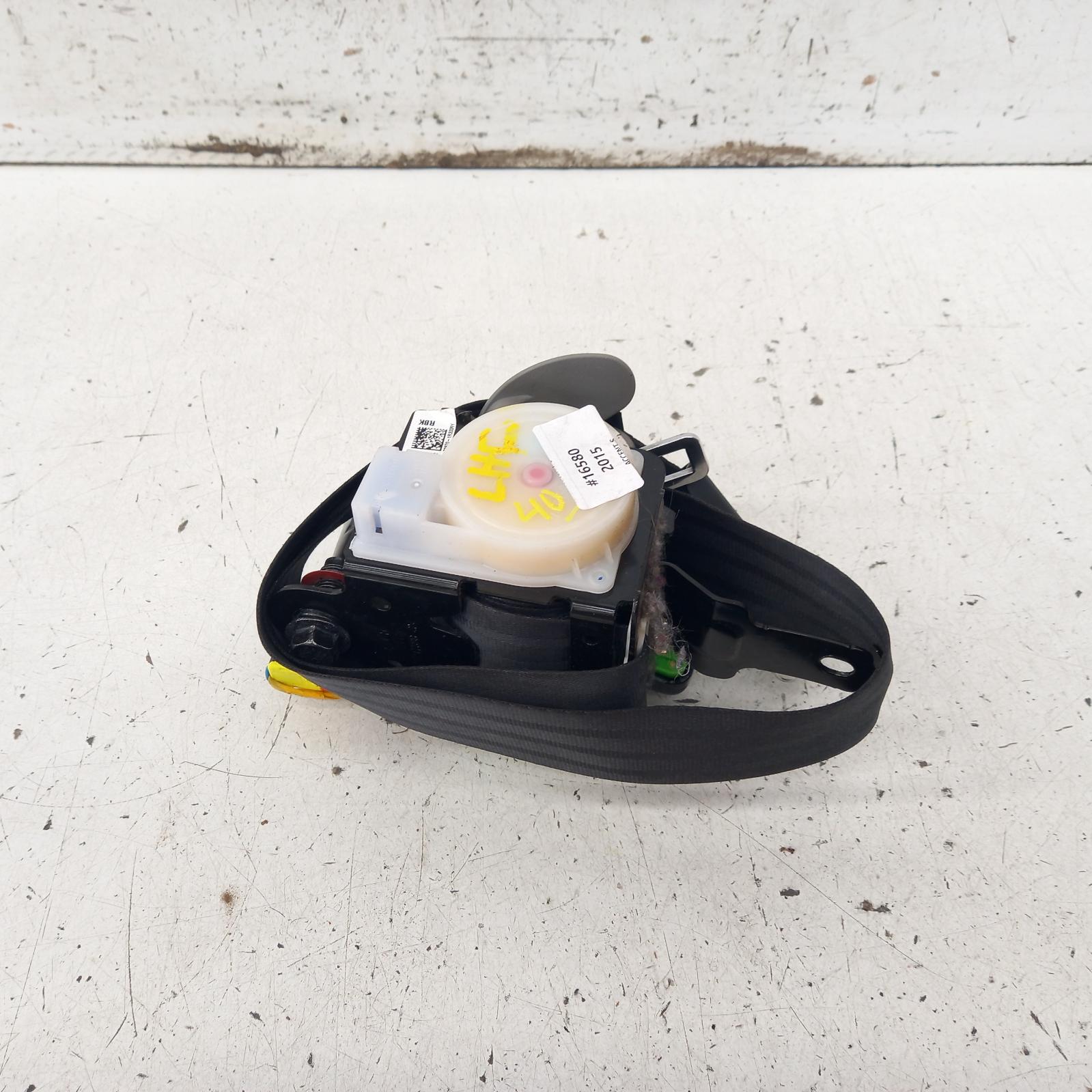 View Auto part Seatbelt/Stalk Hyundai Accent 2015