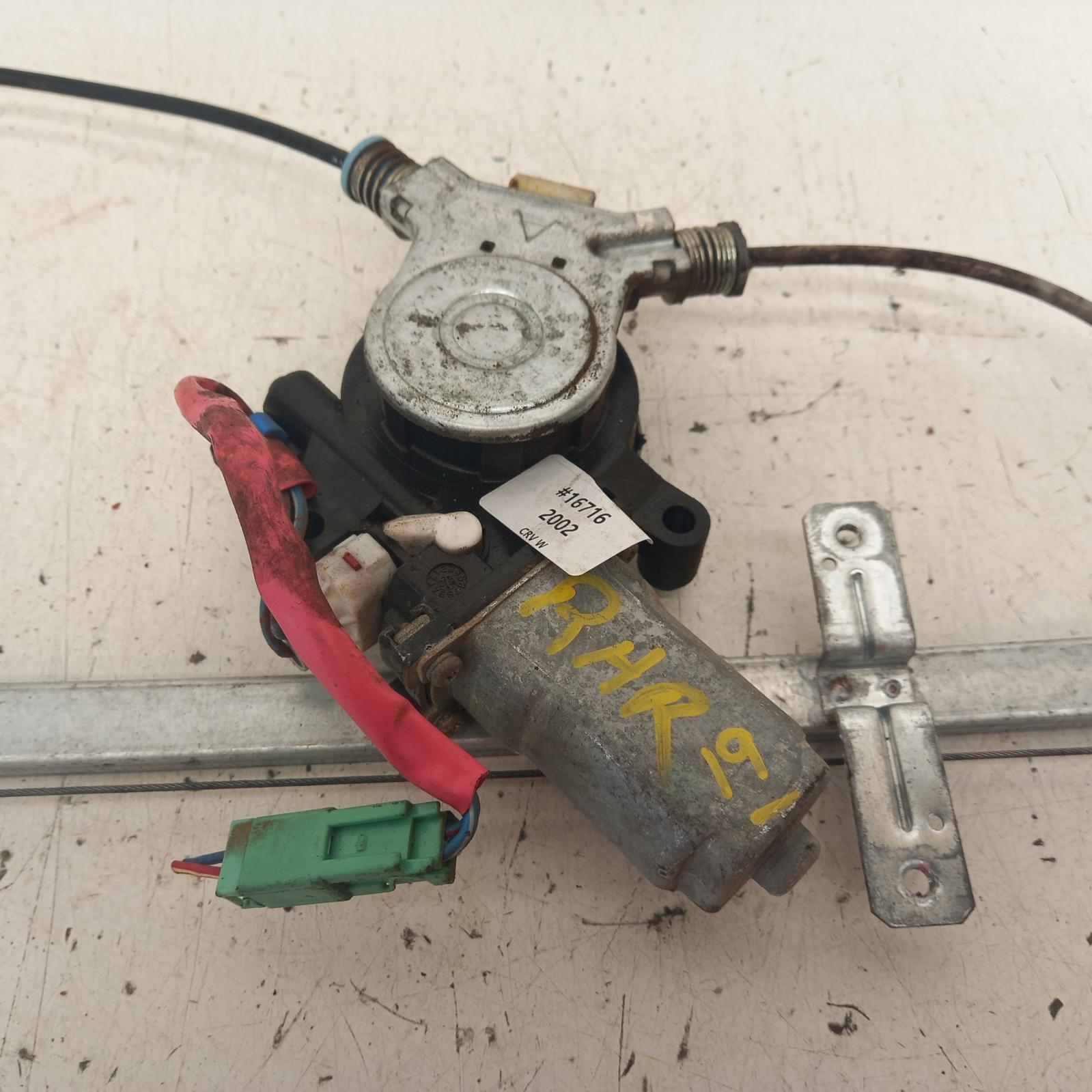 2002 Honda Crv Right Rear Wnd Reg/Motor View Auto part Right Rear Wnd Reg/Motor Honda Crv 2002