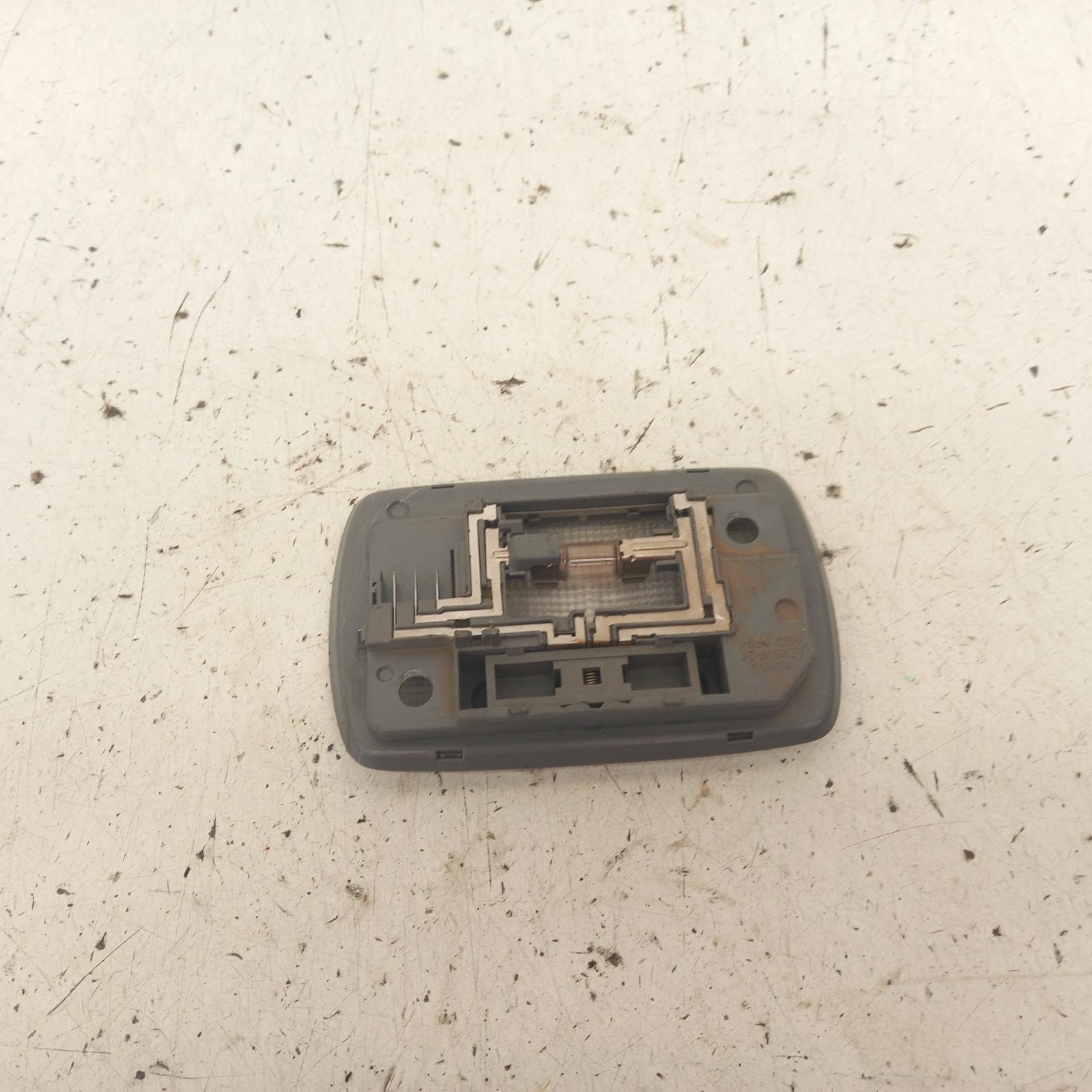 View Auto part Courtesy Light Honda Crv 2002