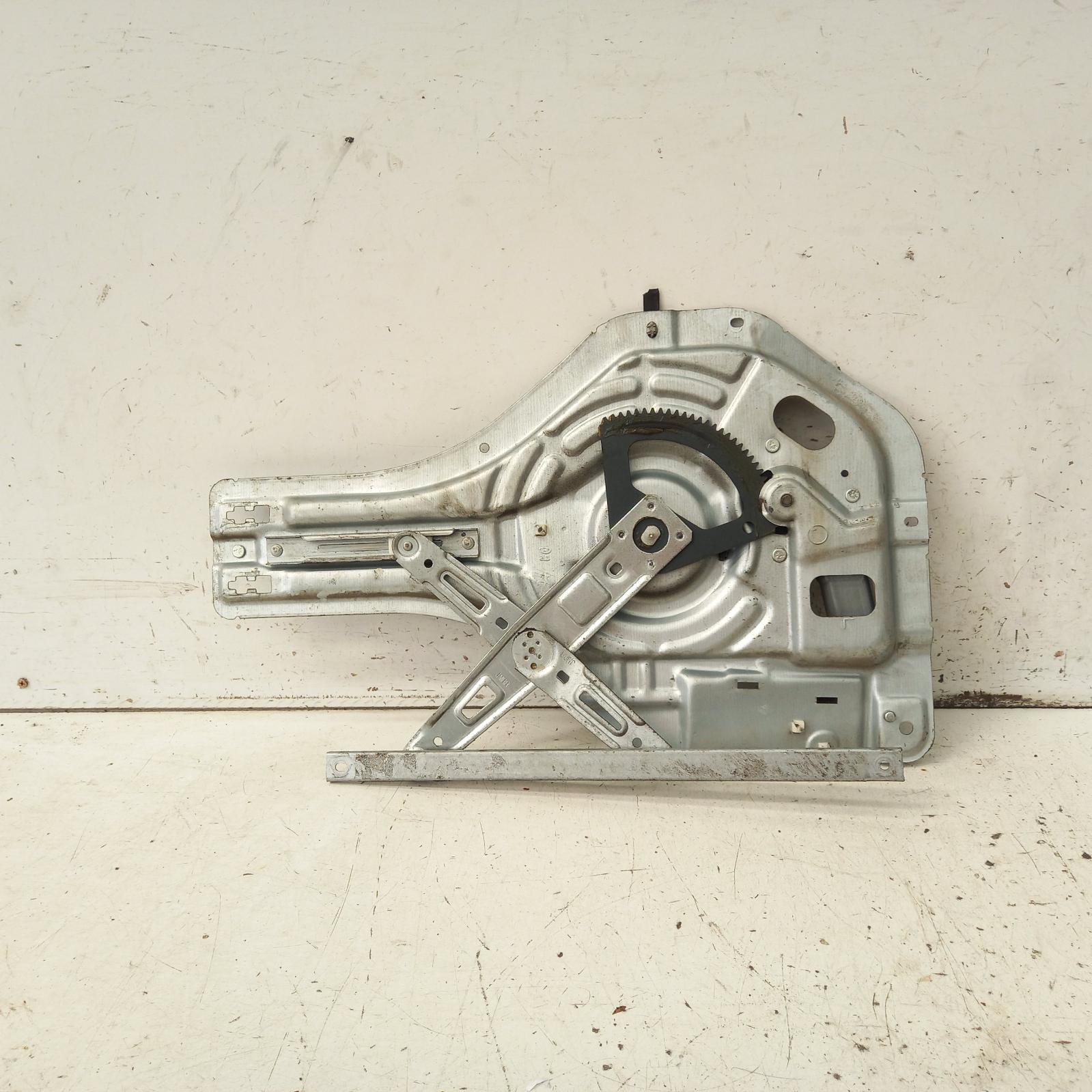 View Auto part Left Rear Wnd Reg/Motor Hyundai Tucson 2007