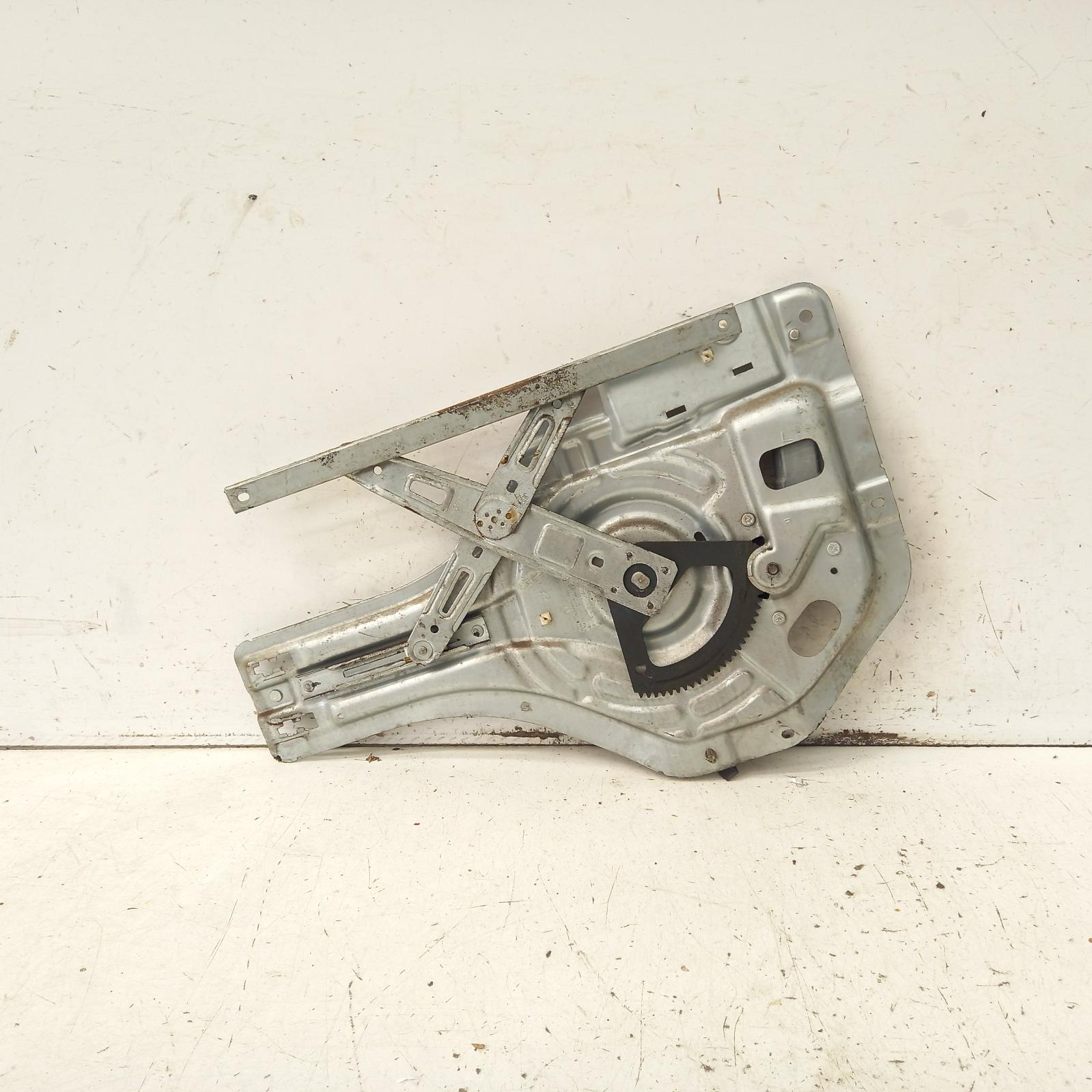 View Auto part Right Rear Wnd Reg/Motor Hyundai Tucson 2007