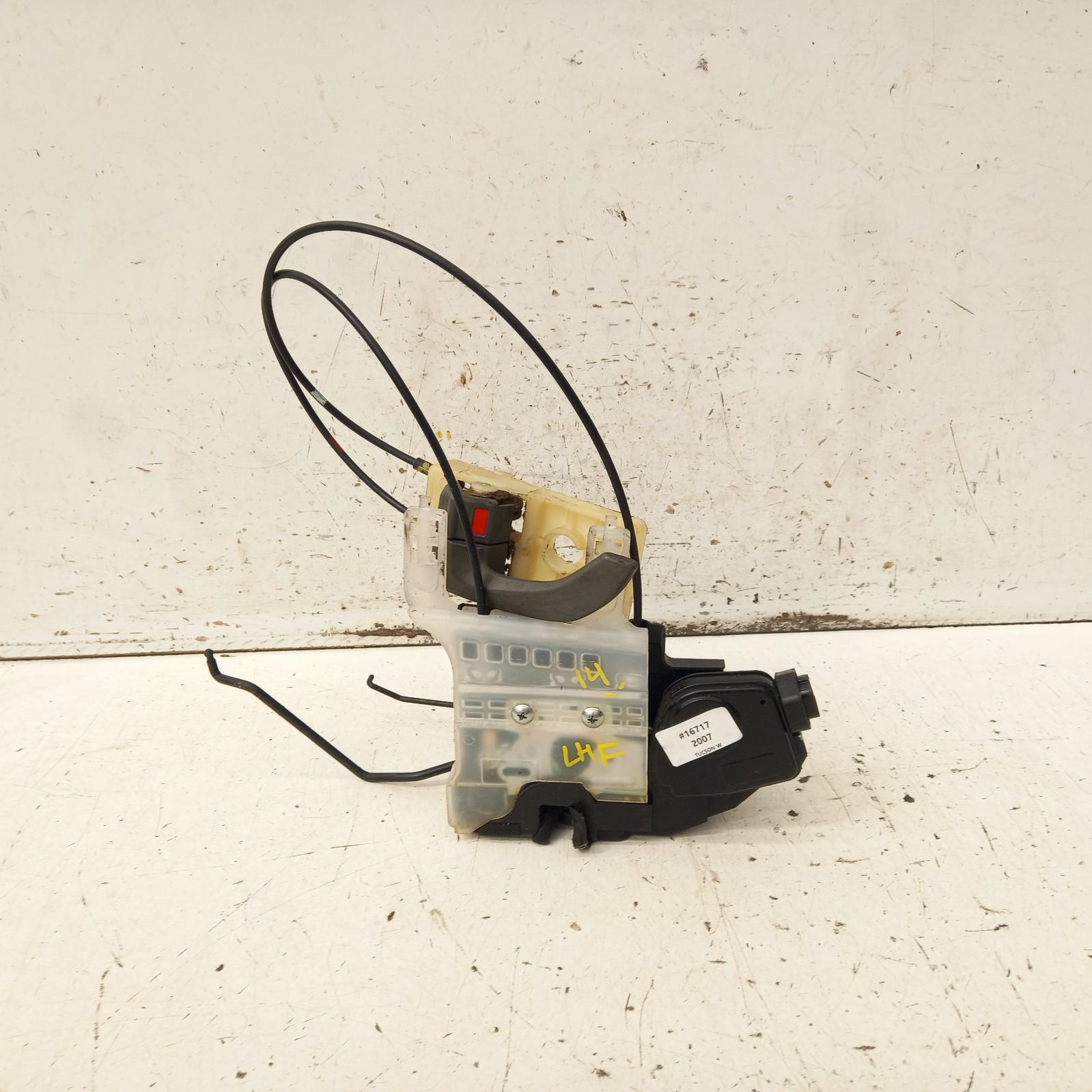 View Auto part Door/Boot/Gate Lock Hyundai Tucson 2007