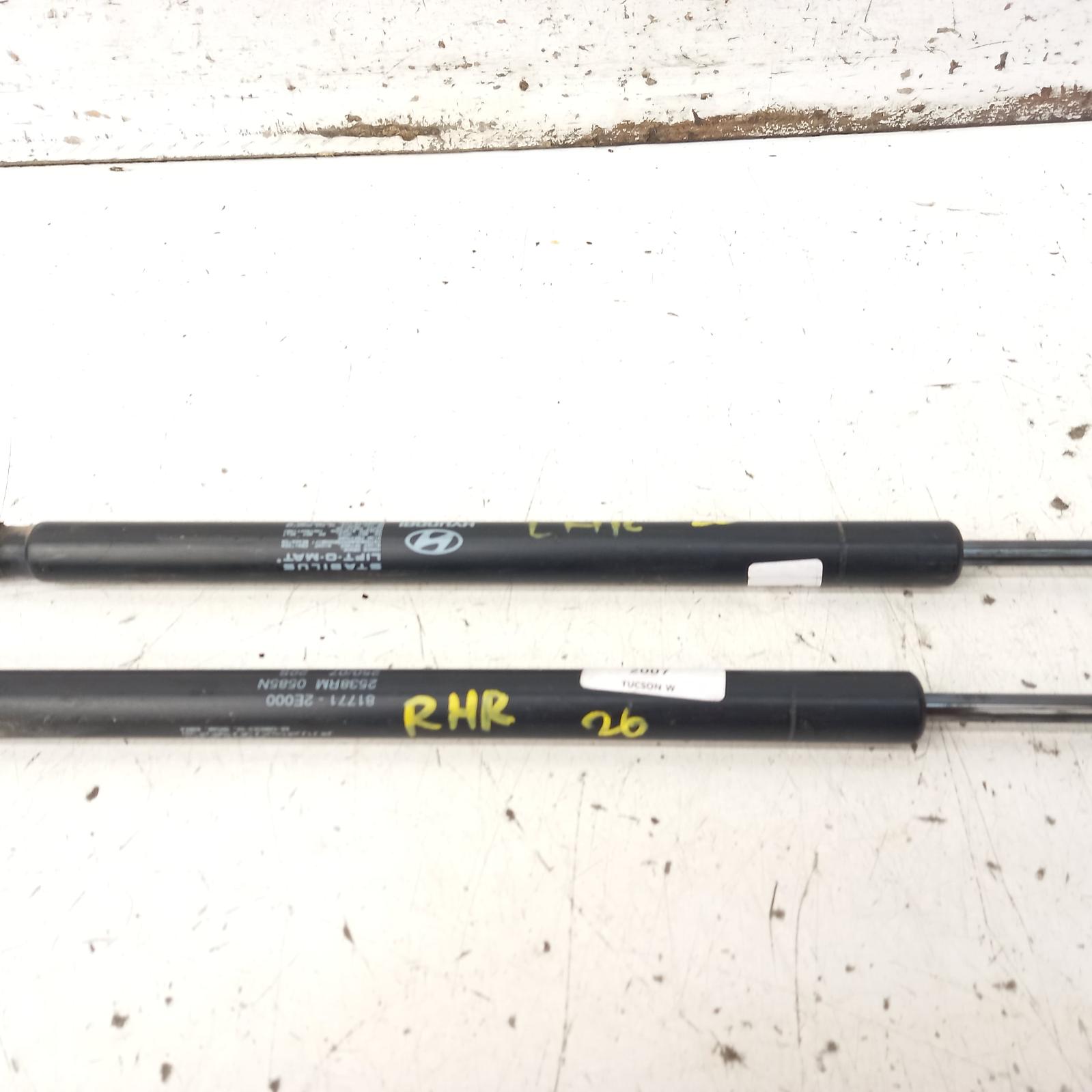 View Auto part Hatch Strut Hyundai Tucson 2007