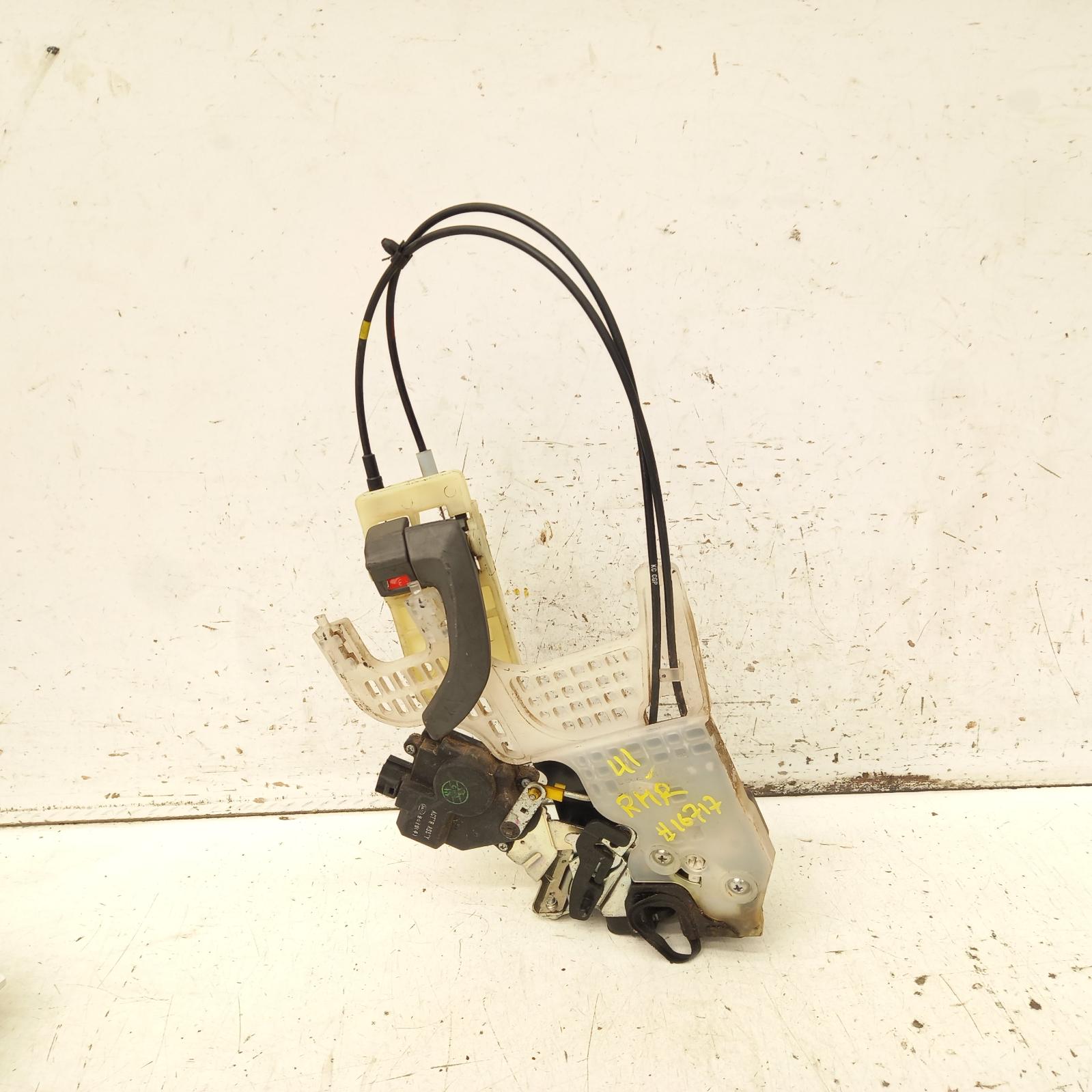 View Auto part Door/Boot/Gate Lock Hyundai Tucson 2007