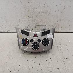 View Auto part Heater/Ac Controls Holden Trax 2015