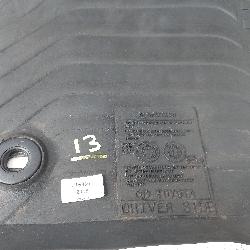 View Auto part Floor Mats Toyota Hilux 2018