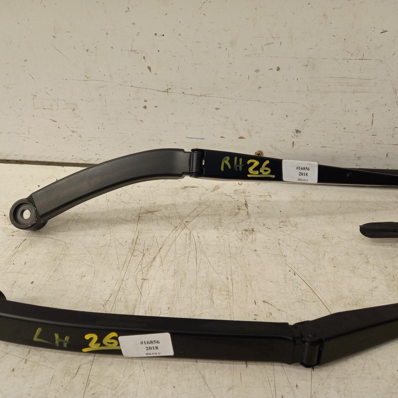 View Auto part Wiper Arm Toyota Hilux 2018