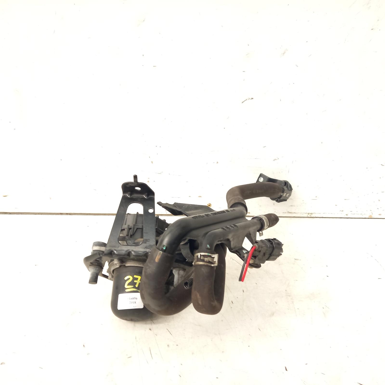 View Auto part Vacuum/Air Pump Toyota Hilux 2018