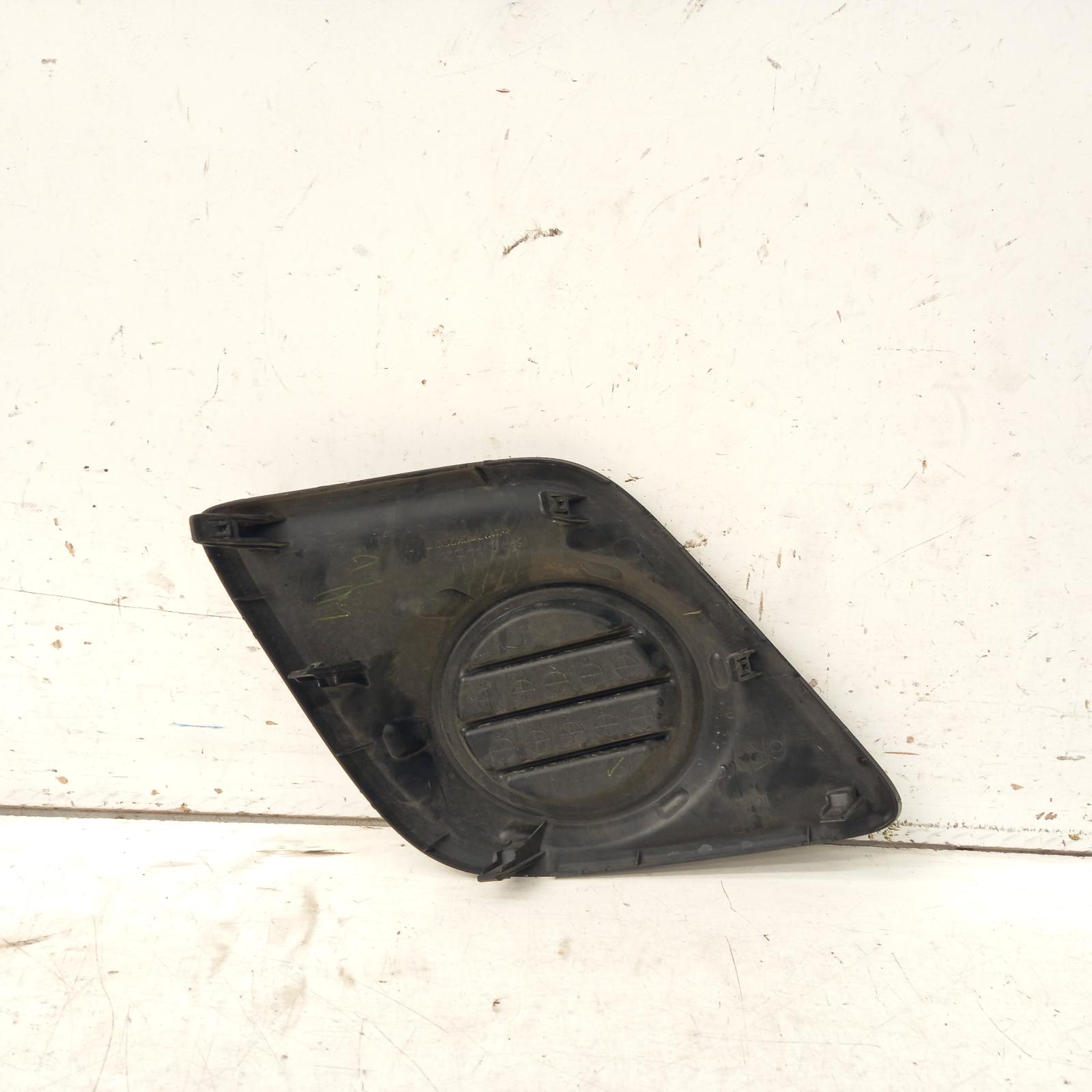 View Auto part Left Indicator/Fog/Side Toyota Hilux 2018
