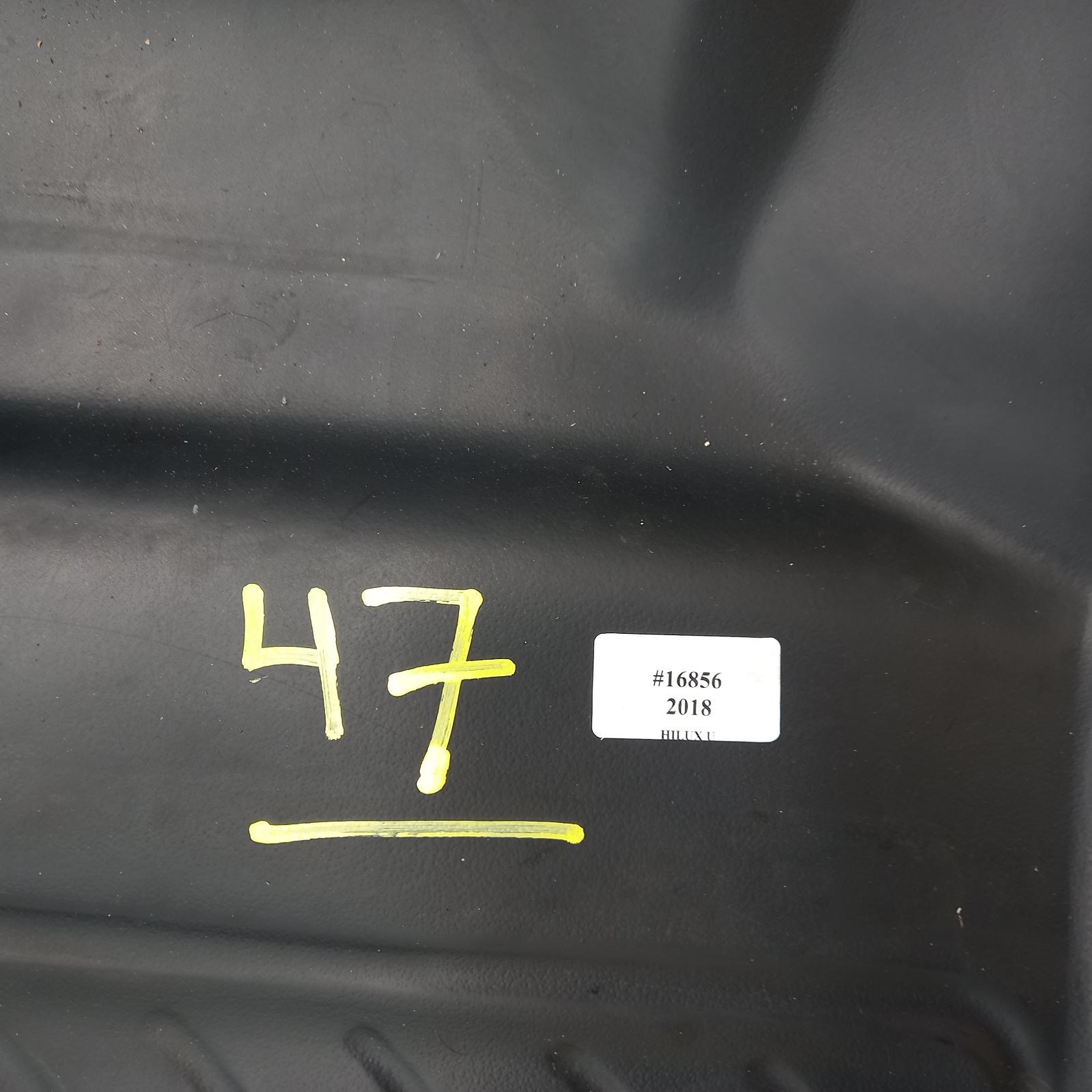 View Auto part Carpet Toyota Hilux 2018