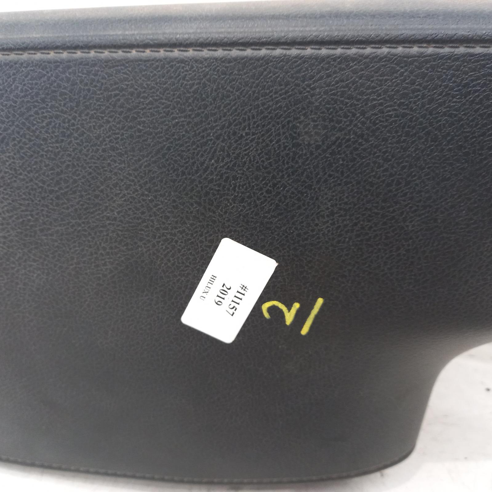 View Auto part Console Toyota Hilux 2019