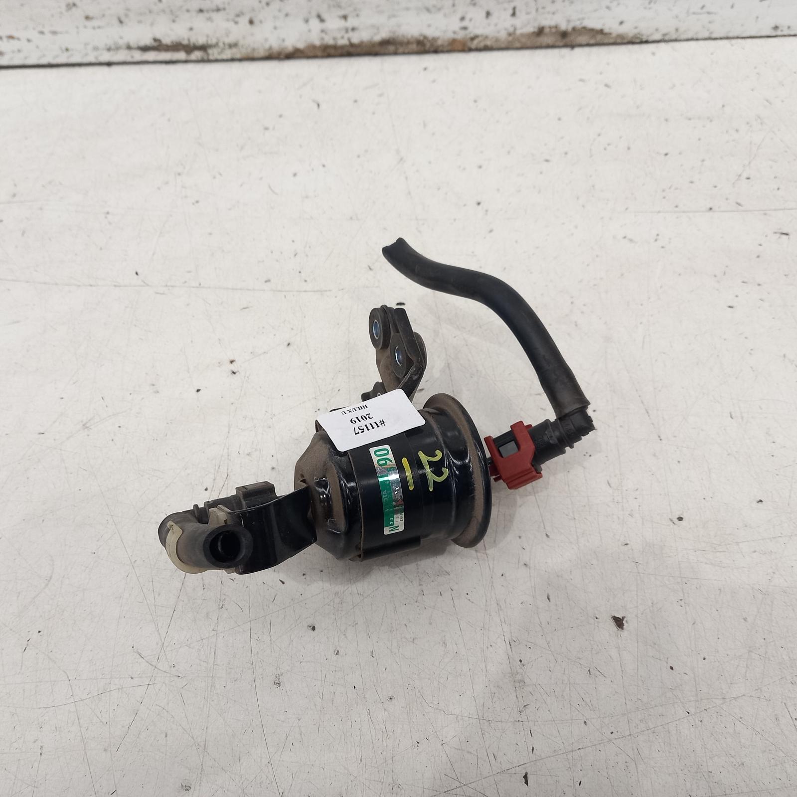 Fuel Filter Housing Hilux Toyota 2019