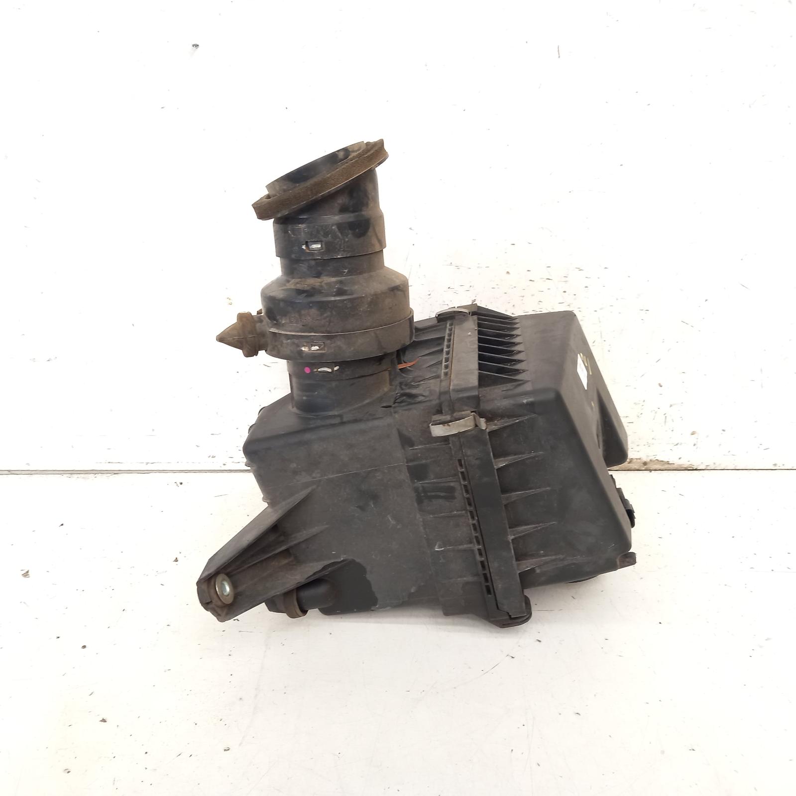 View Auto part Air Cleaner/Box Isuzu Dmax 2009