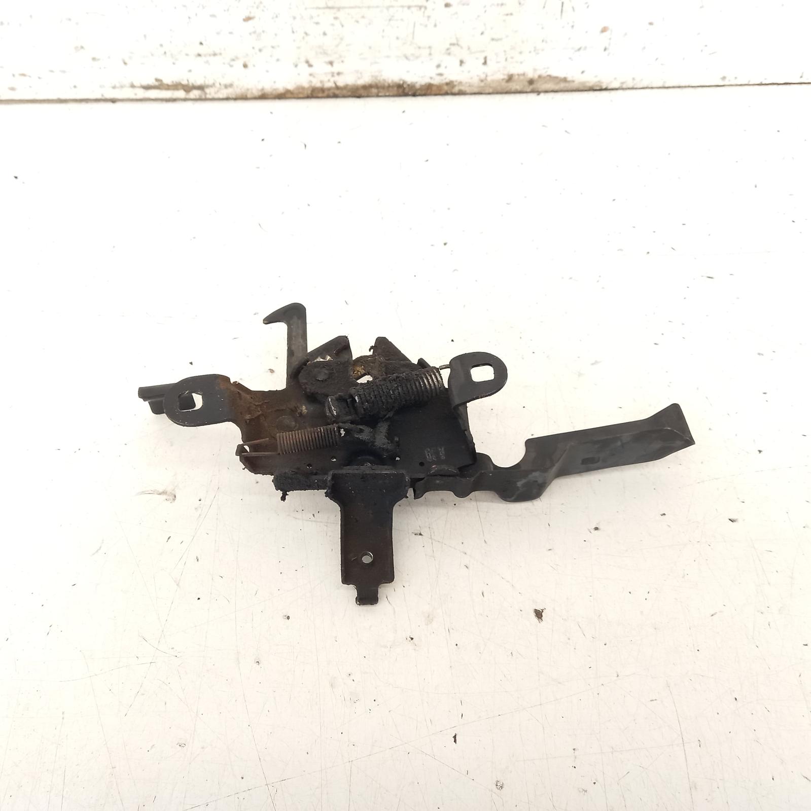 View Auto part Bonnet Lock/Support Isuzu Dmax 2009