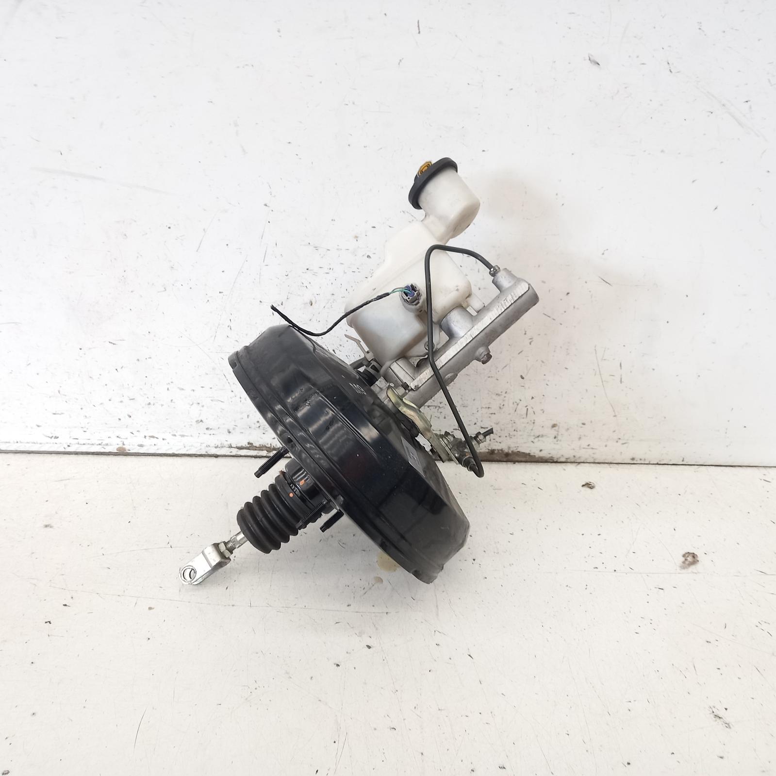 Brake Booster Hilux Toyota 2013