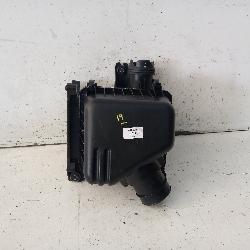 View Auto part Air Cleaner/Box Hyundai I30 2011