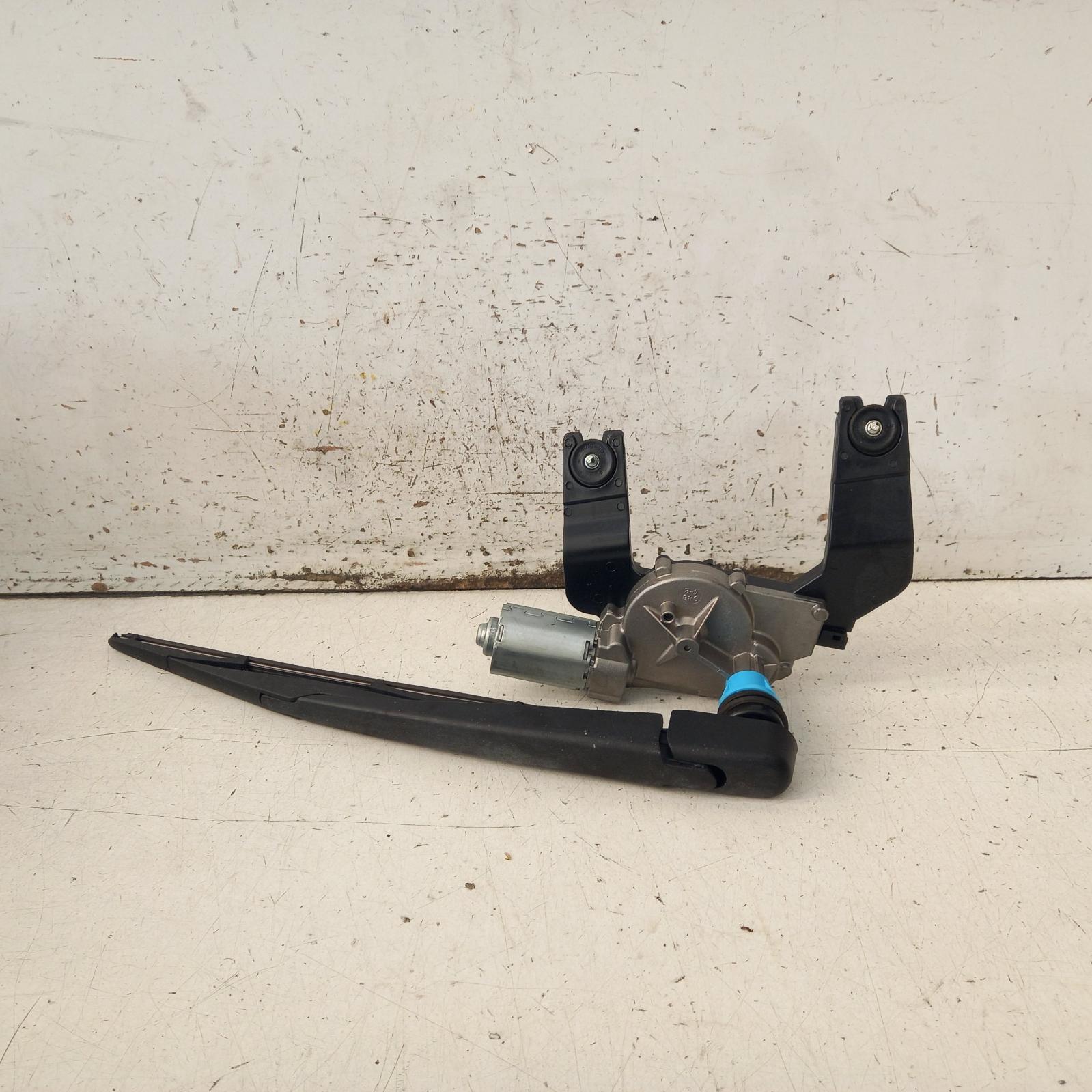 View Auto part Wiper Motor Hyundai I30 2011