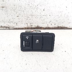 View Auto part Misc Switch/Relay Hyundai I30 2011