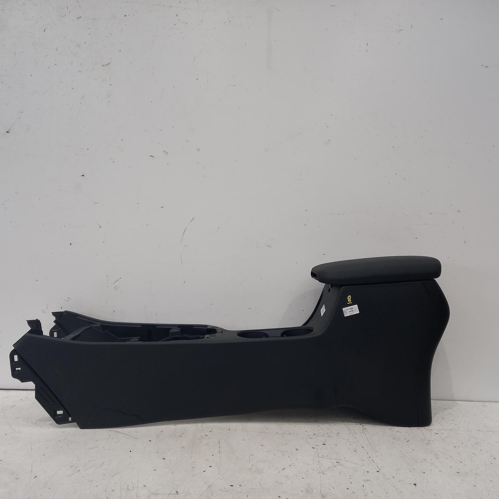 View Auto part Console Kia Cerato 2019