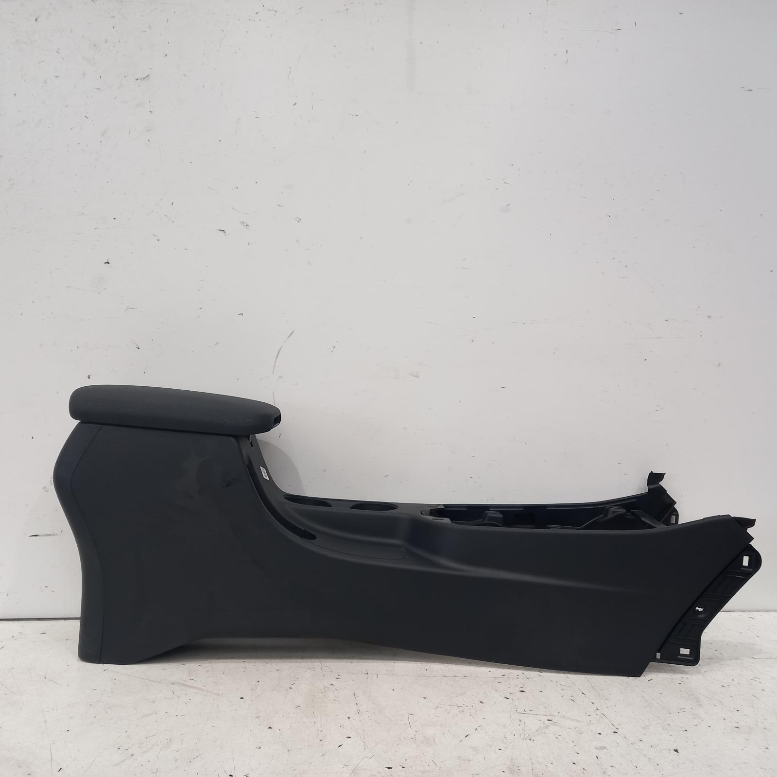 View Auto part Console Kia Cerato 2019
