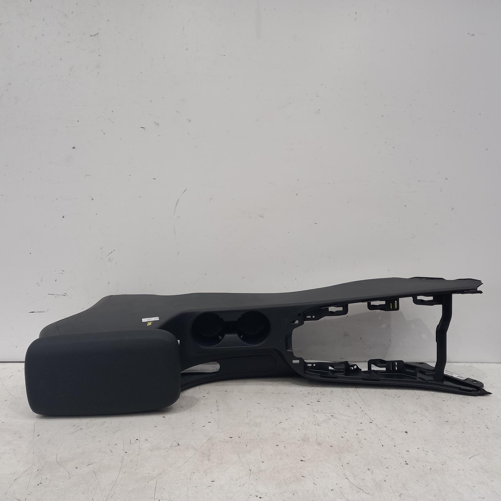 View Auto part Console Kia Cerato 2019