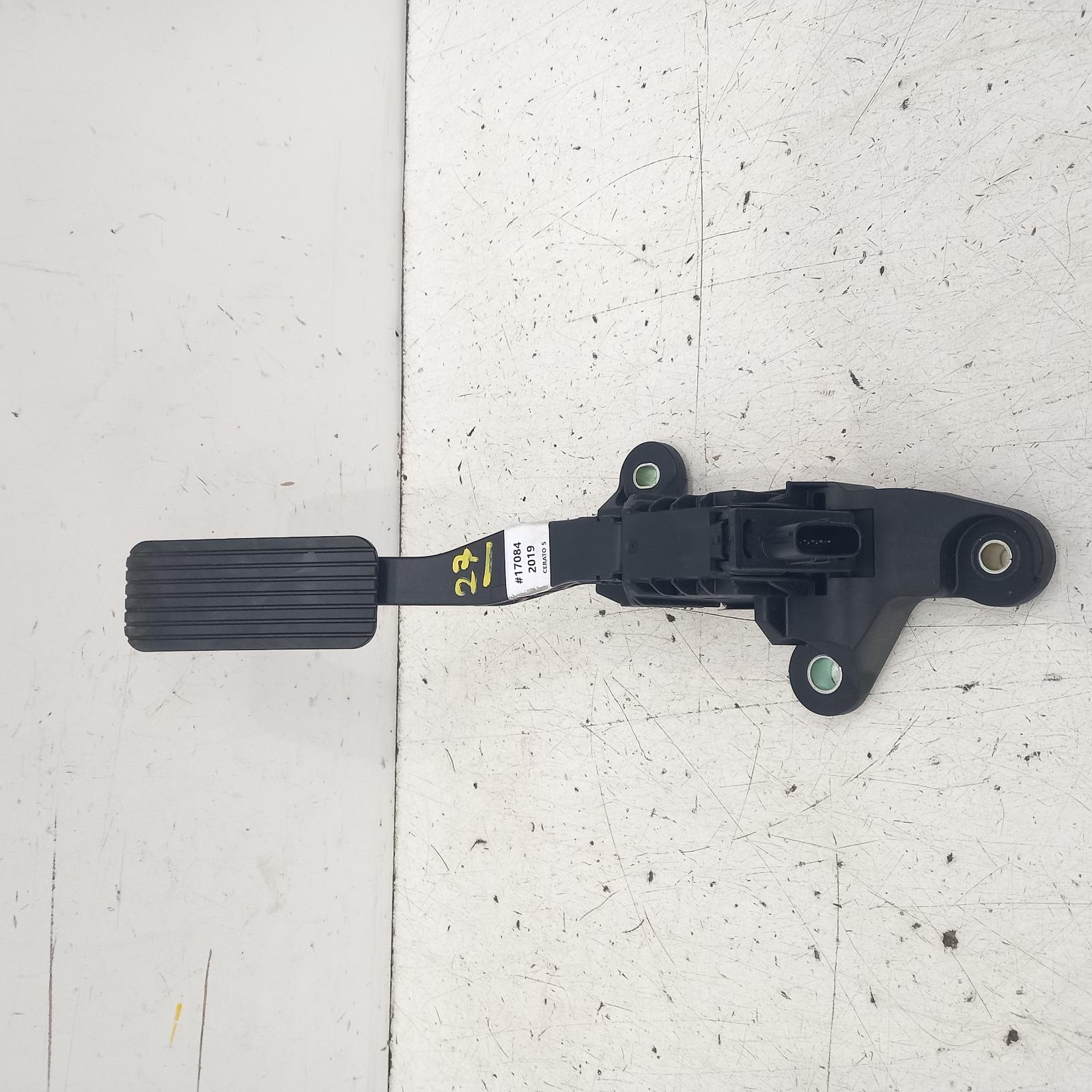 View Auto part Pedal Assembly Kia Cerato 2019