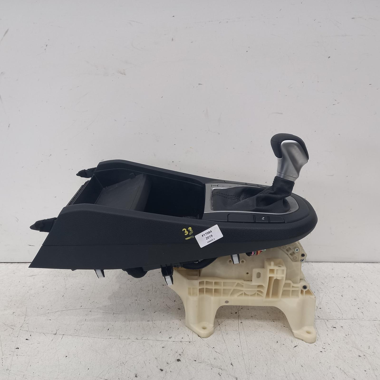 View Auto part Gear Stick/Shifter Kia Cerato 2019
