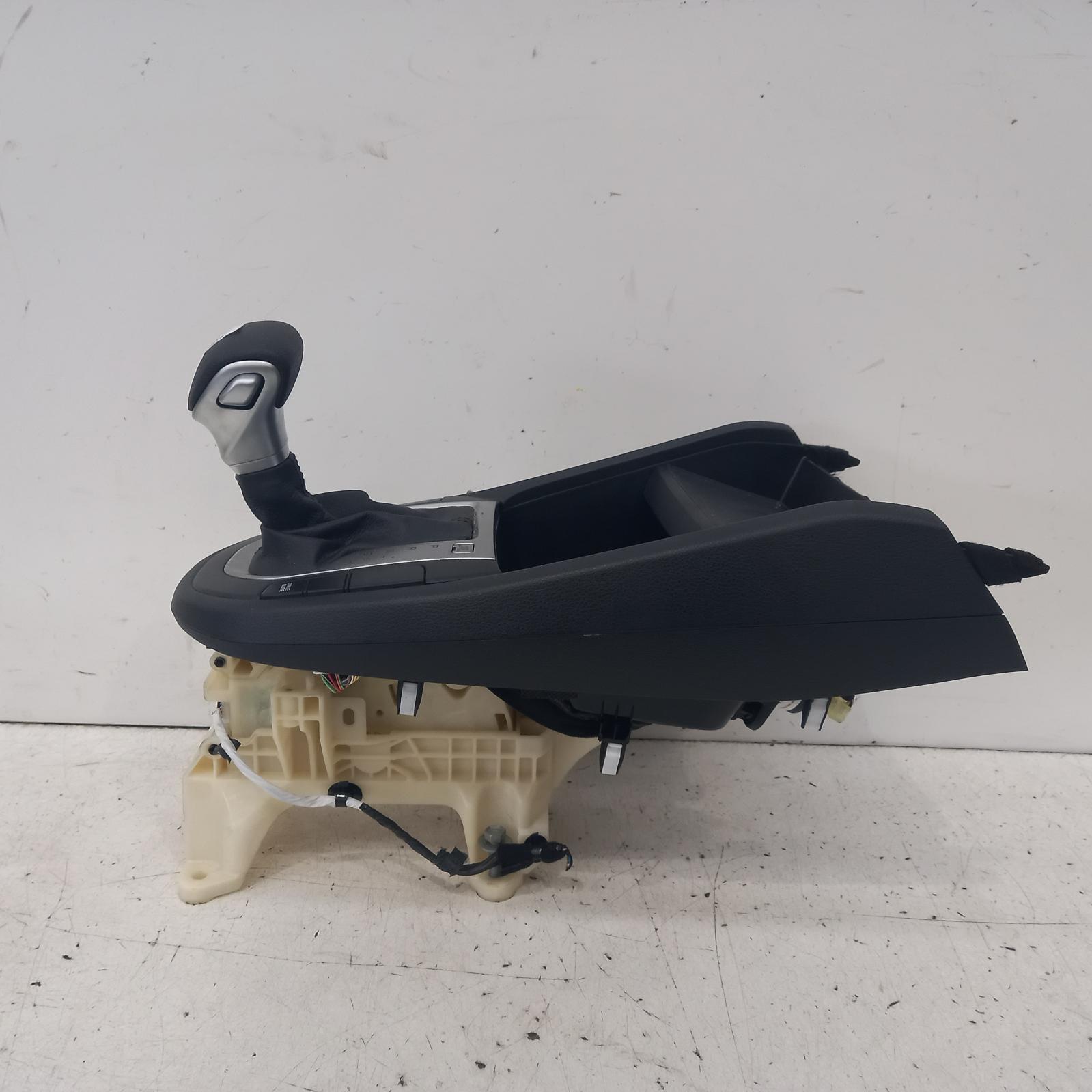 View Auto part Gear Stick/Shifter Kia Cerato 2019